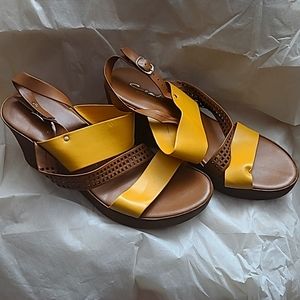 ITALIAN Shoemakers Womens Contessa Wedge Sandals